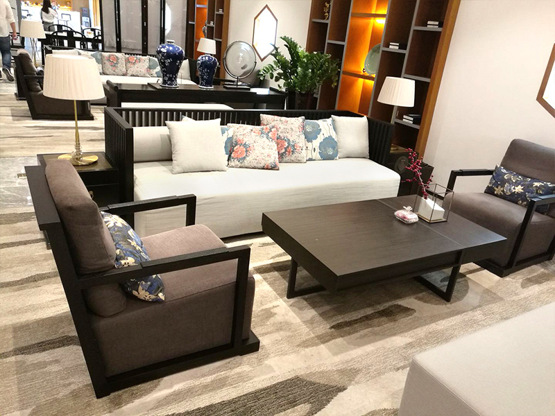 銀行家具